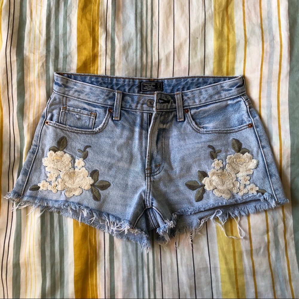 Abercrombie & Fitch Low Rise Harper Shorts - Medium Blue